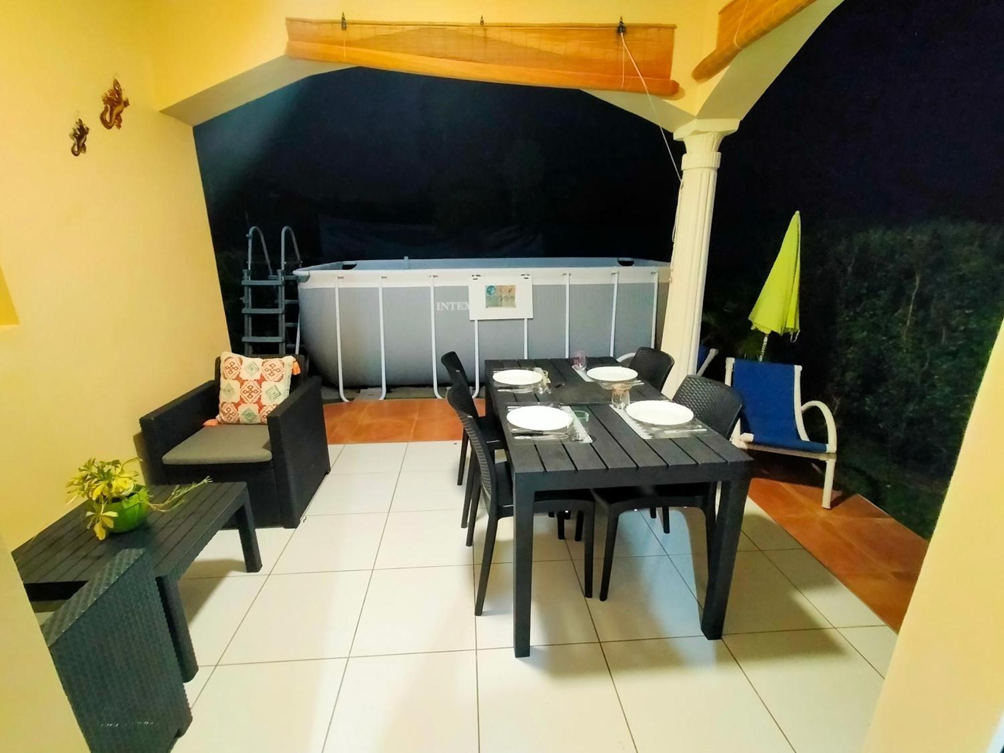 Les Naiades Apartment Goyave Bagian luar foto
